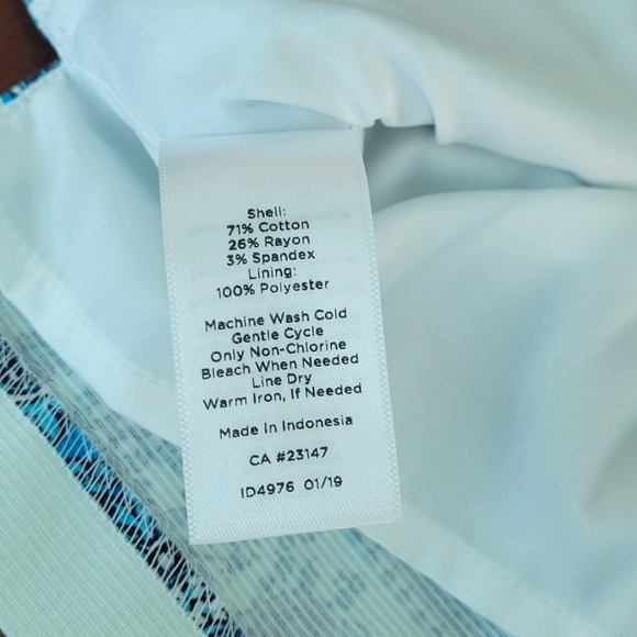 Sleeveless Talbots Top, size 4P - Picture 5 of 5